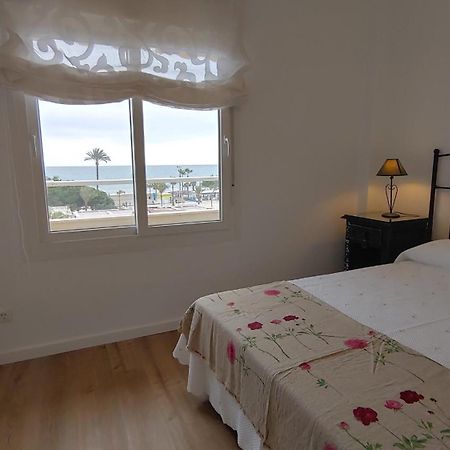 Precioso Apartamento Frente A La Playa Torre Del Mar Eksteriør billede