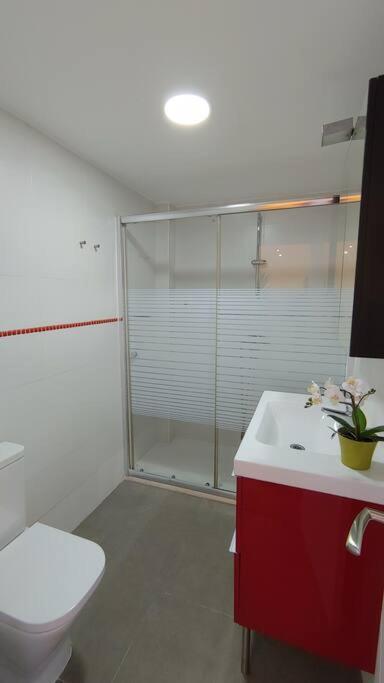 Precioso Apartamento Frente A La Playa Torre Del Mar Eksteriør billede