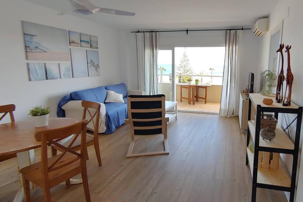 Precioso Apartamento Frente A La Playa Torre Del Mar Eksteriør billede