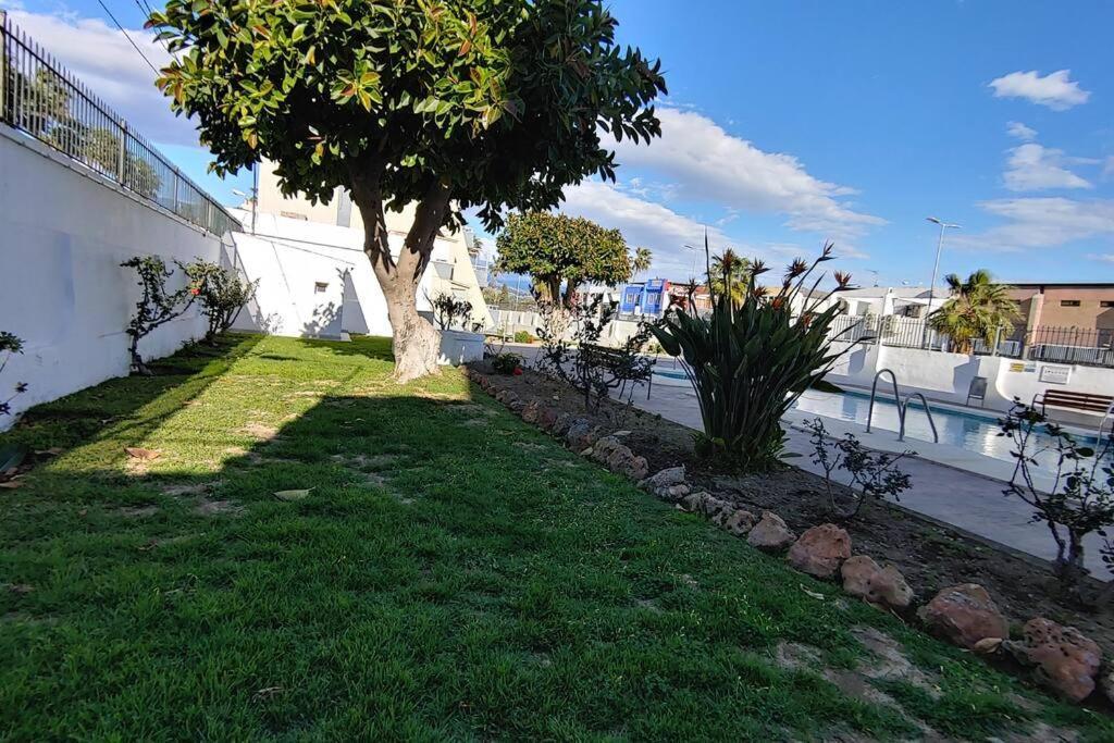 Precioso Apartamento Frente A La Playa Torre Del Mar Eksteriør billede